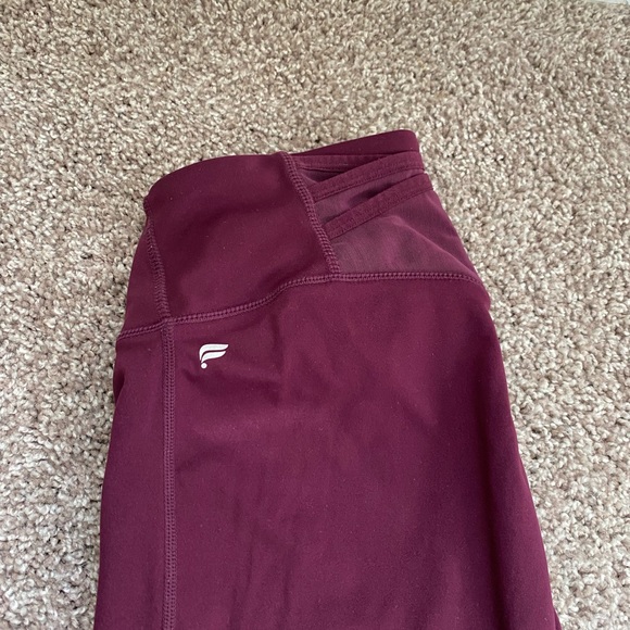 Fabletics size small Trinity High-Waisted Pocket Legging in burgundy - Picture 6 of 7
